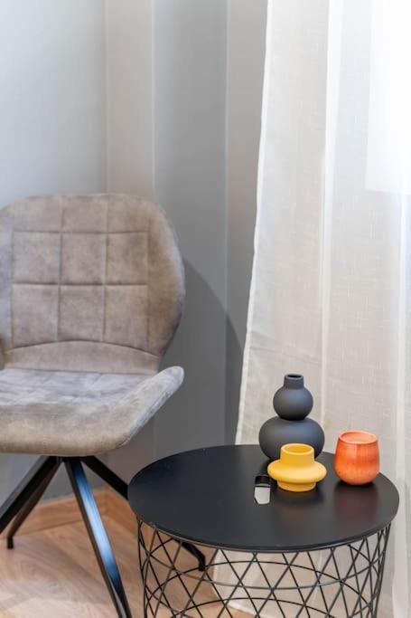 The Hostmaster Hollywood Space Studio Αθήνα Εξωτερικό φωτογραφία